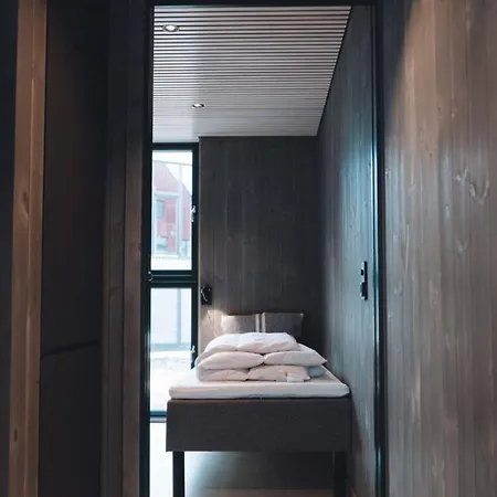 Rorbuleilighet I Toppetasjen I Daire Henningsvær