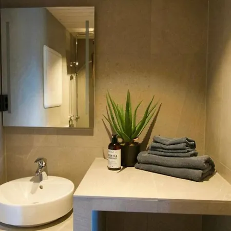 Rorbuleilighet I Toppetasjen I Leilighet