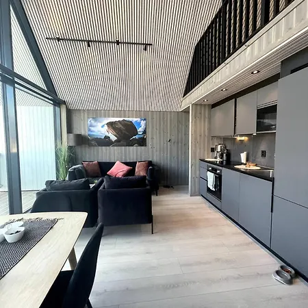 Rorbuleilighet I Toppetasjen I Henningsvær