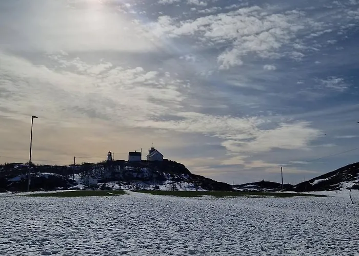 Lägenhet Rorbuleilighet I Toppetasjen I Henningsvær