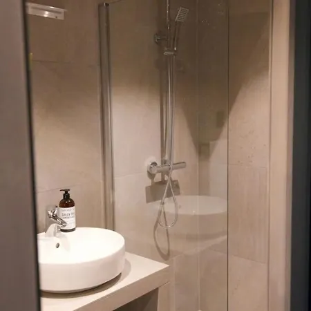 Rorbuleilighet I Toppetasjen I شقة