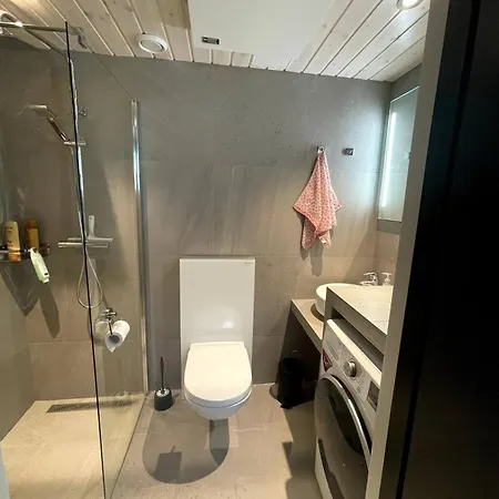 شقة Rorbuleilighet I Toppetasjen I *